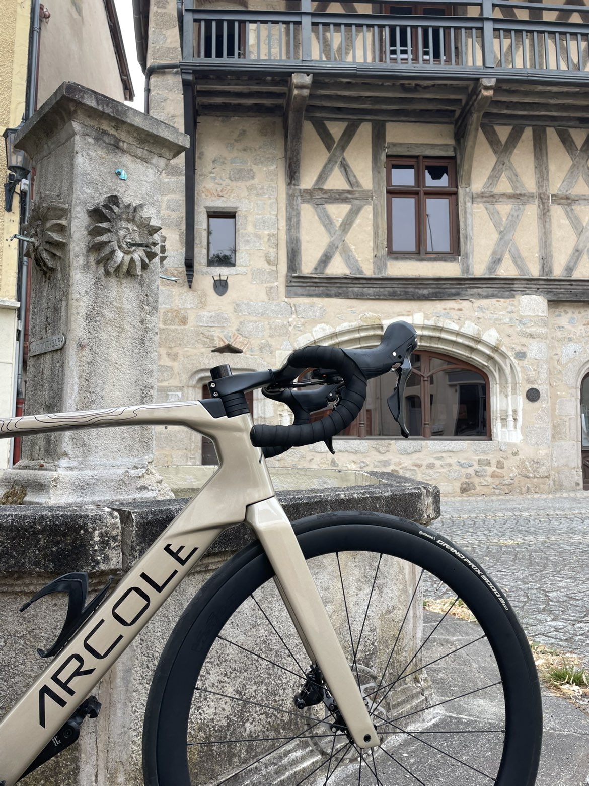 Transmission SRAM Rival AXS